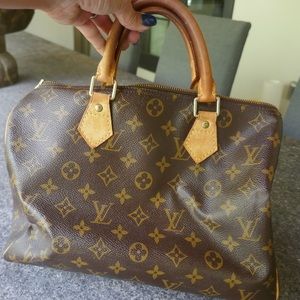 Louis Vuitton Monogram Speedy 30